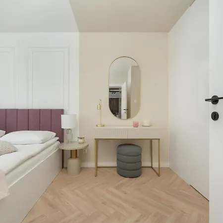 Apartamento Elegancki Z Parkingiem Blisko Starego Miasta By Renters