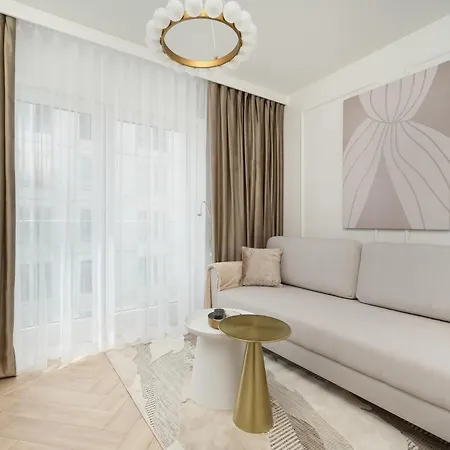 Elegancki Z Parkingiem Blisko Starego Miasta By Renters Apartamento Breslavia