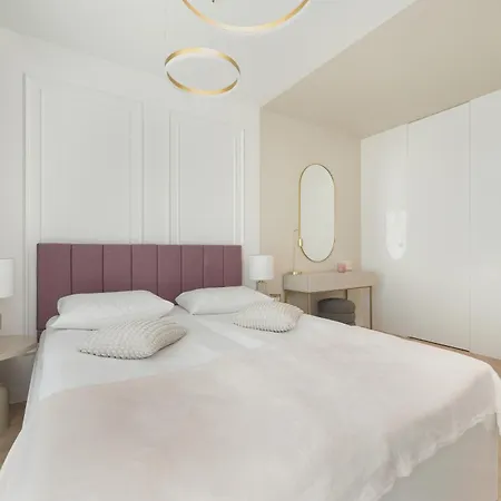 Elegancki Z Parkingiem Blisko Starego Miasta By Renters * Breslavia