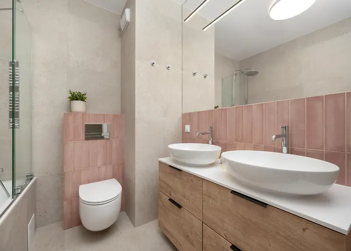 Elegancki Z Parkingiem Blisko Starego Miasta By Renters