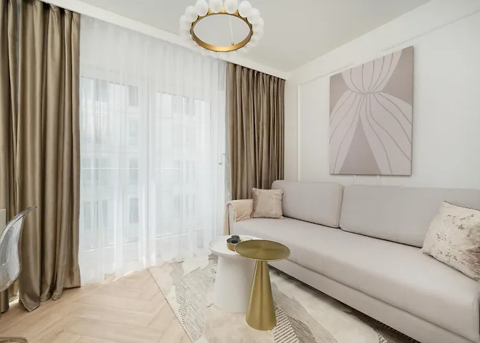 Elegancki Z Parkingiem Blisko Starego Miasta By Renters Apartman Wrocław