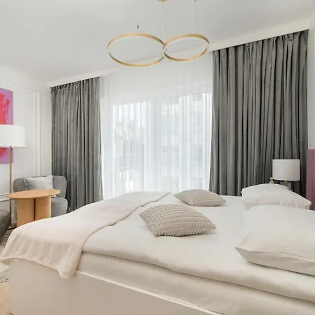 Elegancki Z Parkingiem Blisko Starego Miasta By Renters *