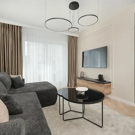 Elegancki Z Parkingiem Blisko Starego Miasta By Renters