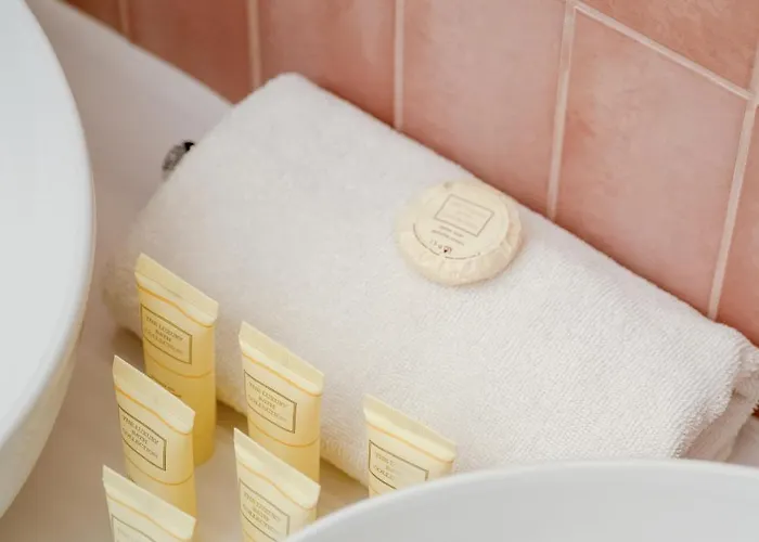 Elegancki Z Parkingiem Blisko Starego Miasta By Renters Daire Wroclaw