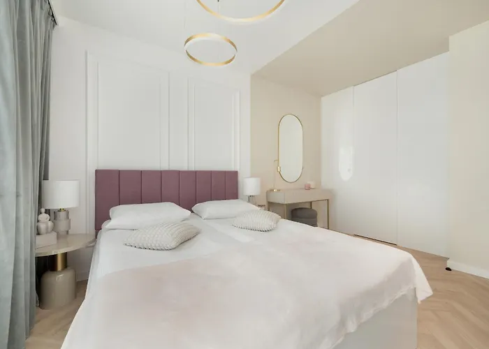 Elegancki Z Parkingiem Blisko Starego Miasta By Renters * Вроцлав